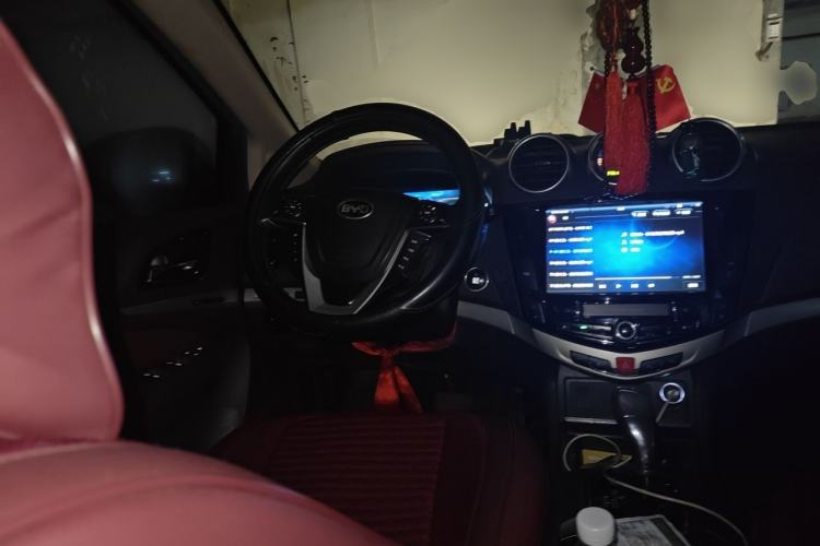 Used BYD S7 2015 2.0T Upgraded Automatic Flagship Version Steering Wheel