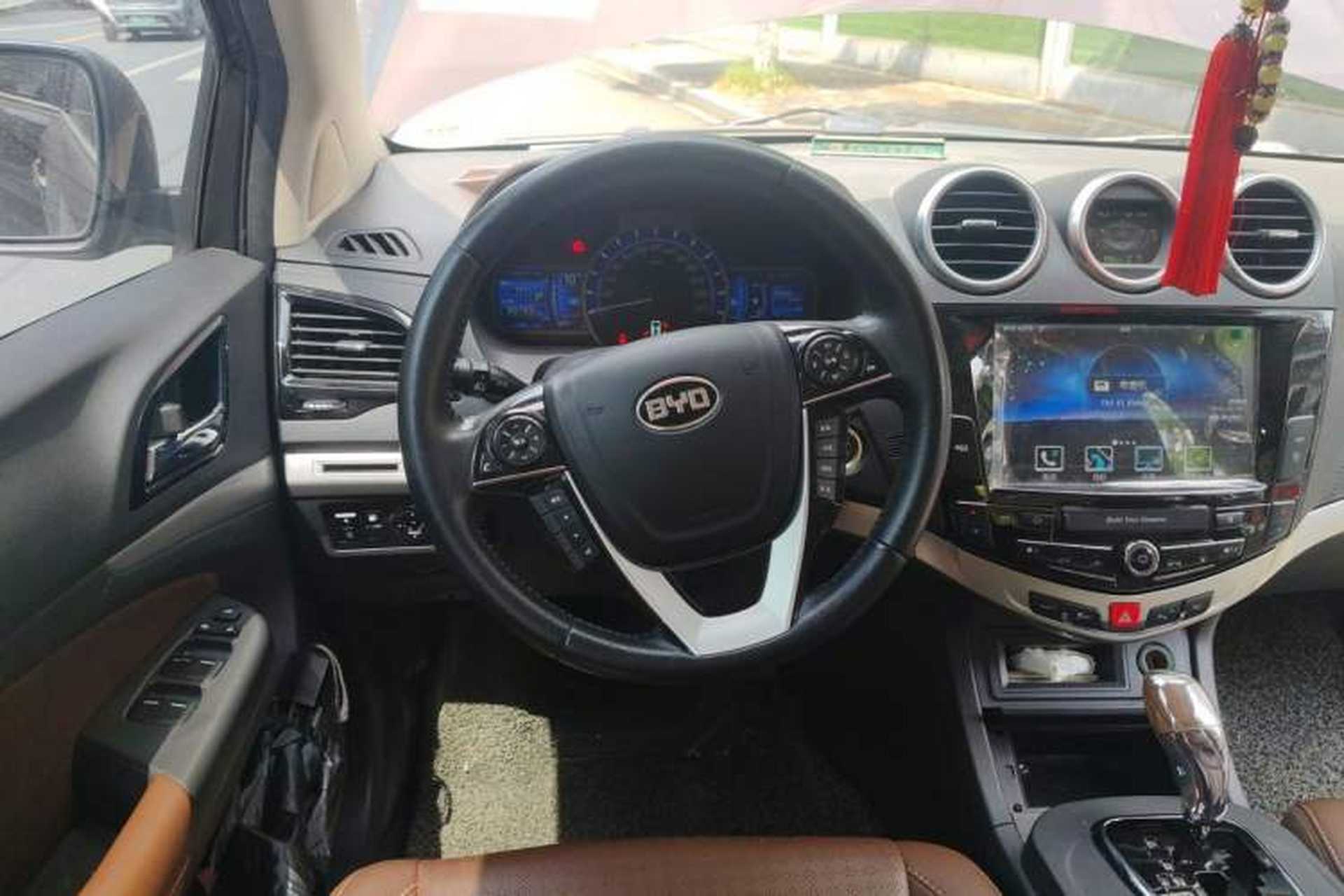 Used BYD S7 2015 2.0T Upgraded Automatic Luxury Version Steering Wheel