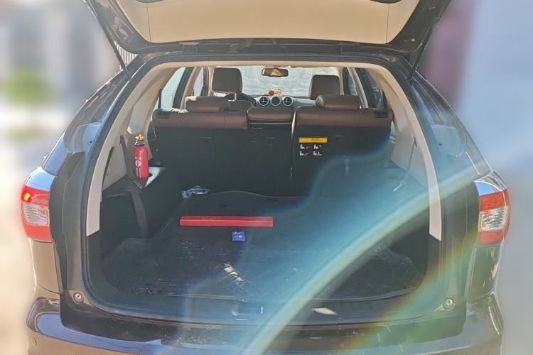 Used BYD S7 2015 2.0T Upgraded Automatic Luxury Version Trunk