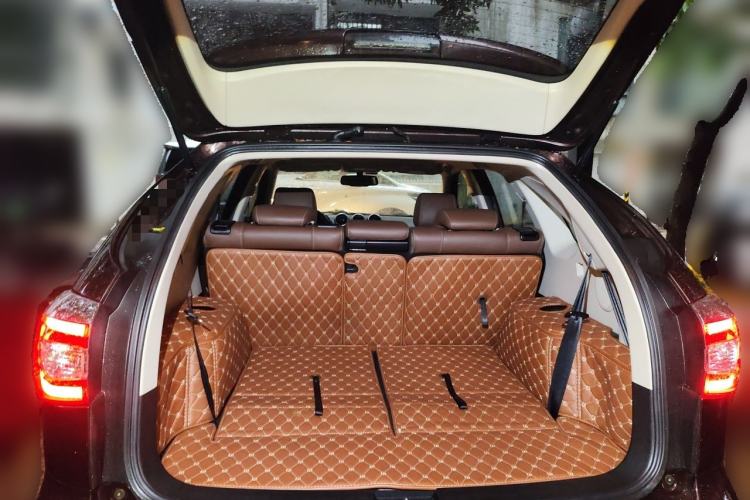 Used BYD S7 2015 2.0T Upgraded Automatic Luxury Version Trunk