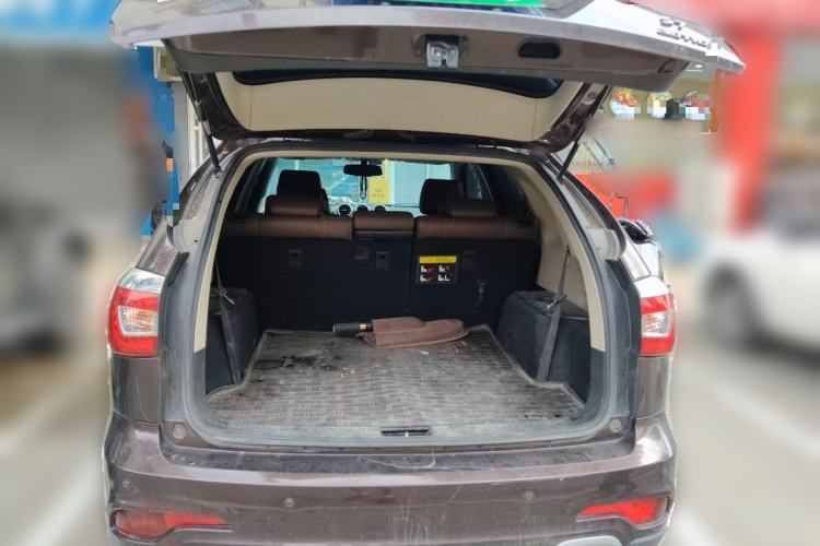 Used BYD S7 2015 2.0T Upgraded Automatic Luxury Version Trunk