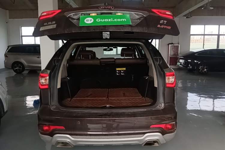 Used BYD S7 2015 2.0T Upgraded Automatic Flagship Version Trunk
