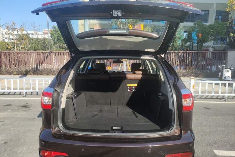 Used BYD S7 2015 1.5T Upgraded Manual Luxury Model Trunk