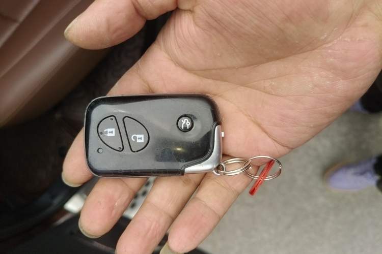 Used BYD S7 2015 2.0T Upgraded Automatic Luxury Version Vehicle Key