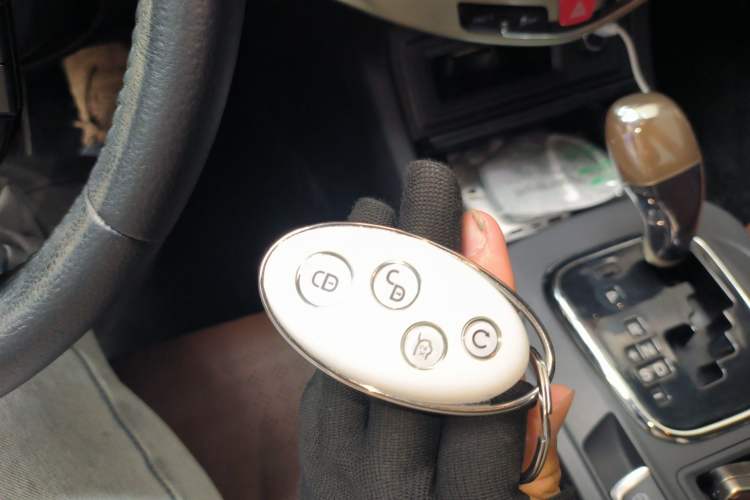 Used BYD S7 2015 2.0T Automatic Prestige Model Vehicle Key