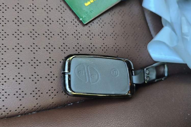 Used BYD S7 2015 2.0T Upgraded Automatic Luxury Version Vehicle Key