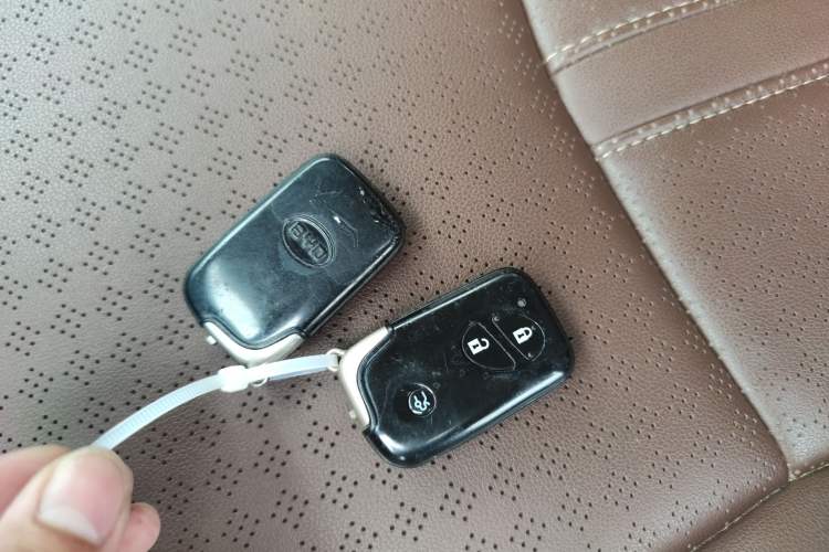 Used BYD S7 2015 2.0T Upgraded Automatic Luxury Version Vehicle Key