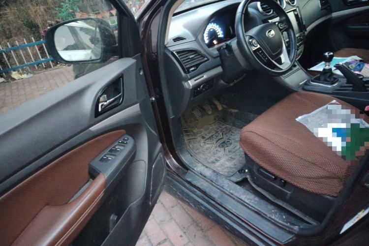 Used BYD S7 2015 1.5T Upgraded Manual Luxury Model Driver Seat