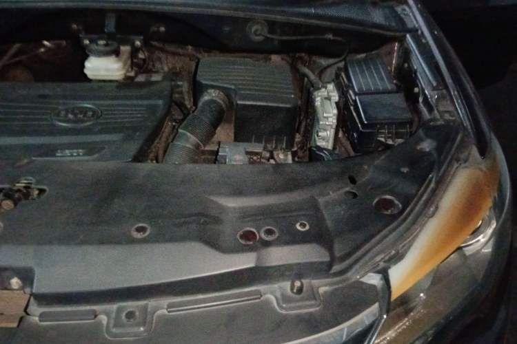 Used BYD S7 2015 1.5T Manual Luxury Model Engine Bay Left