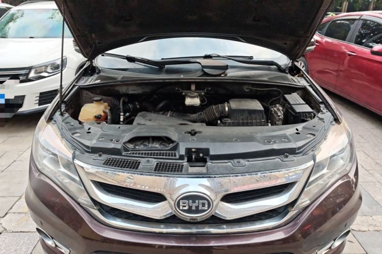 Used BYD S7 2015 2.0T Upgraded Automatic Flagship Version Engine Bay