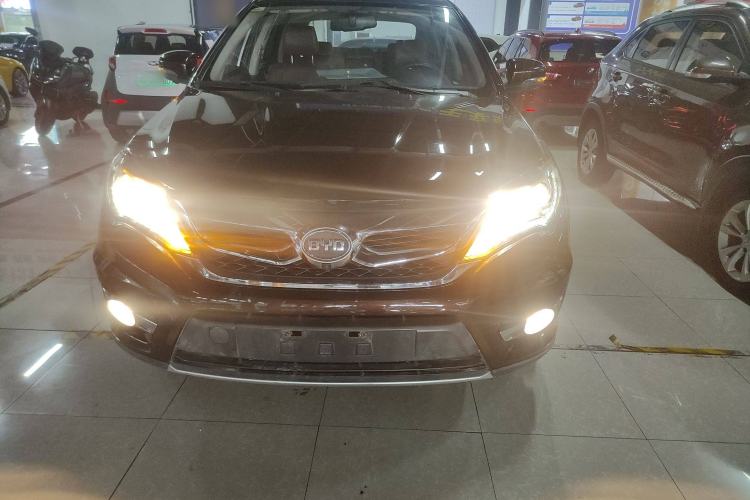 Used BYD S7 2015 2.0T Upgraded Automatic Luxury Version Exterior 1