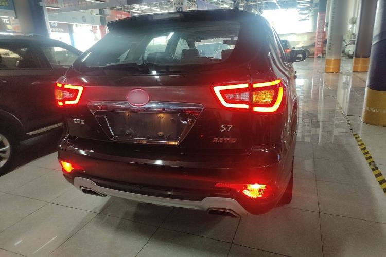 Used BYD S7 2015 2.0T Upgraded Automatic Luxury Version Exterior 4