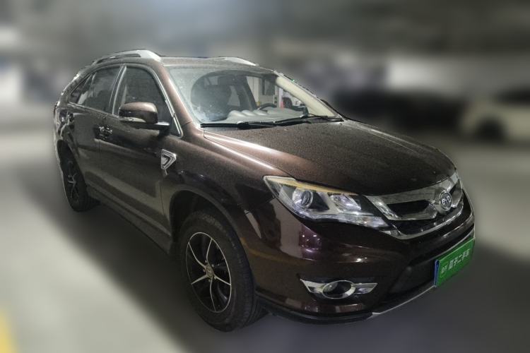 Used BYD S7 2015 1.5T Upgraded Manual Luxury Model Front Right 45 Deg