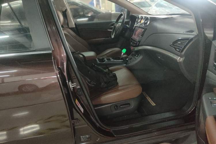 Used BYD S7 2015 2.0T Upgraded Automatic Luxury Version Right Front Seat