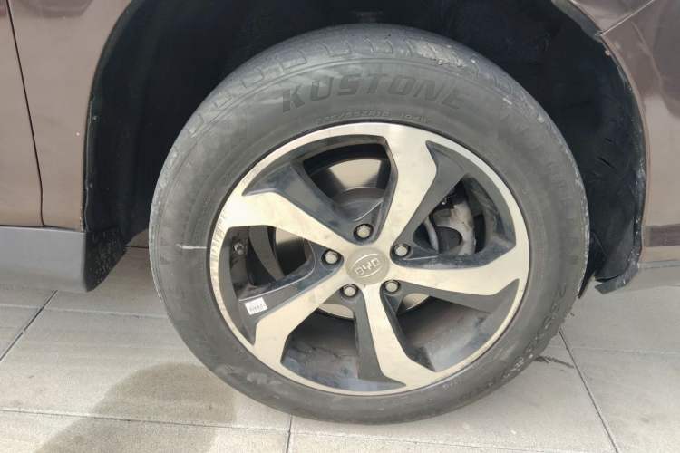 Used BYD S7 2015 2.0T Automatic Prestige Model Right Front Wheel Hub