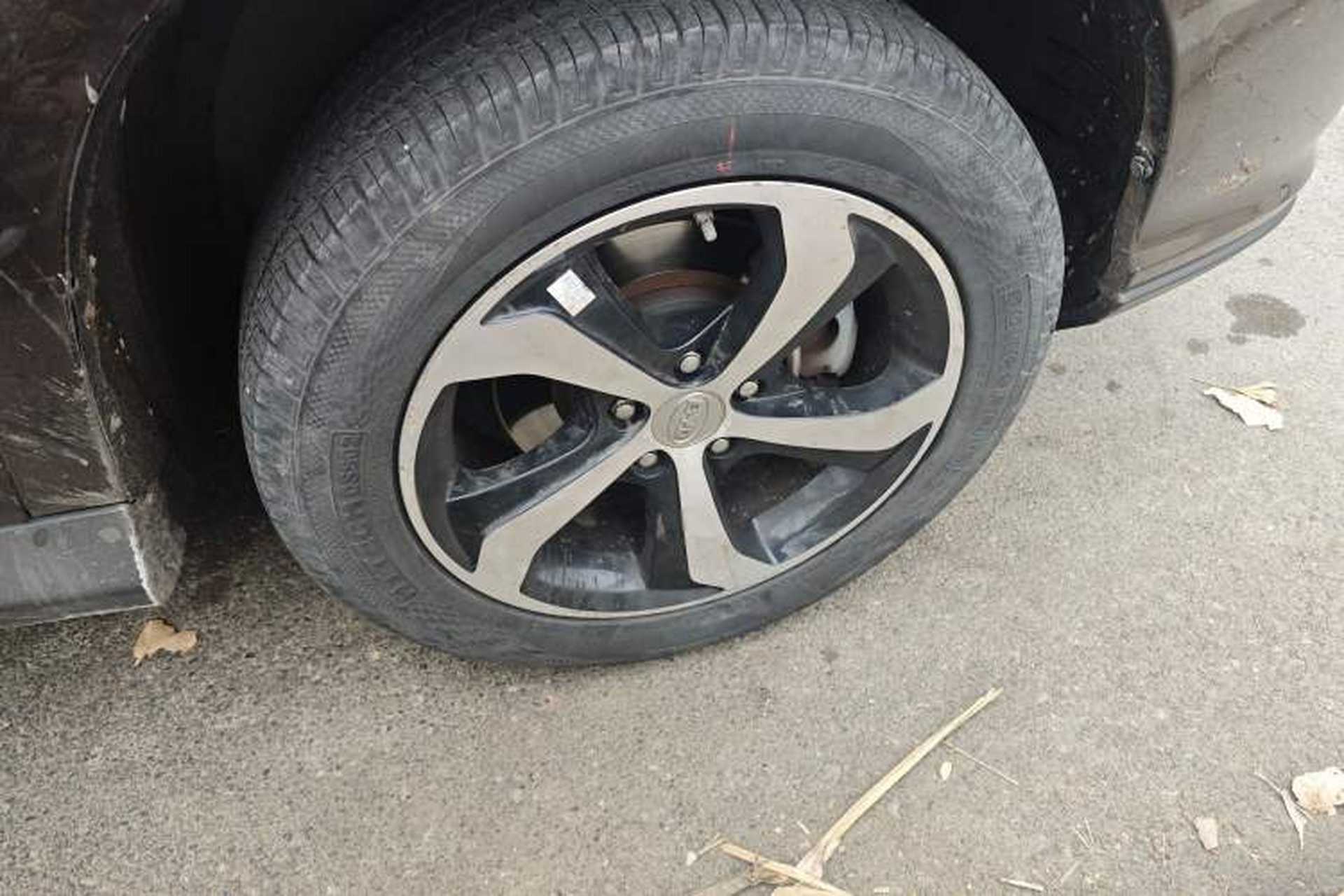 Used BYD S7 2015 2.0T Upgraded Automatic Luxury Version Right Front Wheel Hub