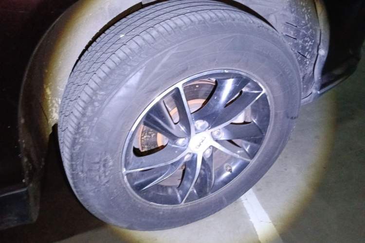 Used BYD S7 2015 1.5T Manual Luxury Model Right Front Wheel Hub