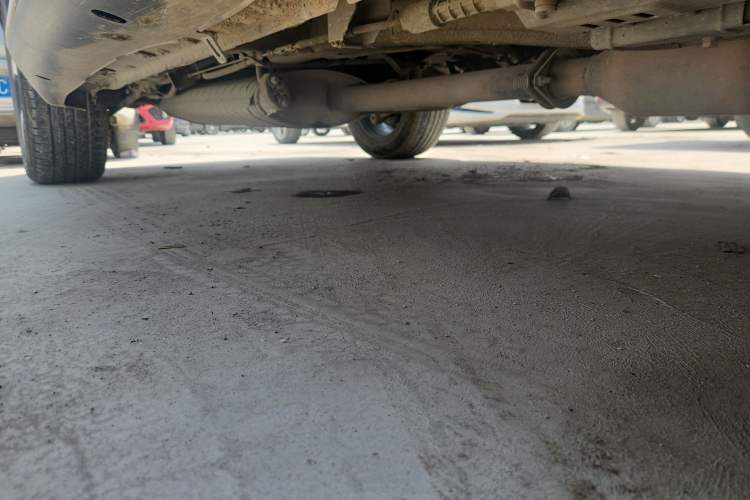 Used BYD S7 2015 2.0T Upgraded Automatic Luxury Version Right Side Sill