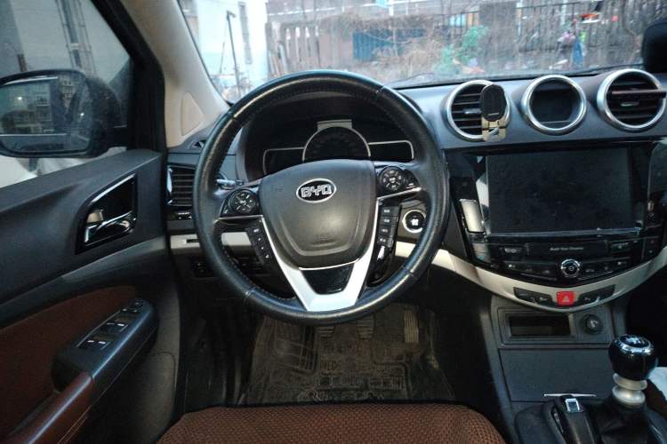Used BYD S7 2015 1.5T Upgraded Manual Luxury Model Steering Wheel