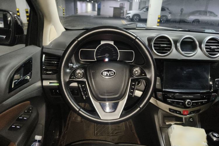 Used BYD S7 2015 1.5T Upgraded Manual Luxury Model Steering Wheel