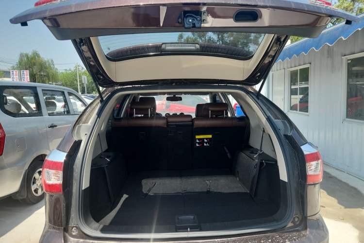 Used BYD S7 2015 2.0T Upgraded Automatic Luxury Version Trunk