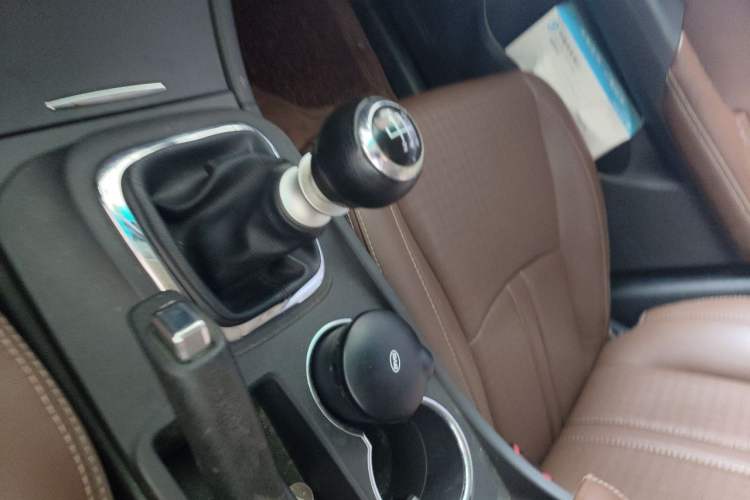 Used BYD S7 2015 1.5T Manual Luxury Model Gear Lever