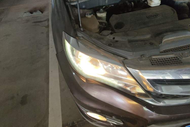 Used BYD S7 2015 1.5T Manual Luxury Model Right Front Headlight