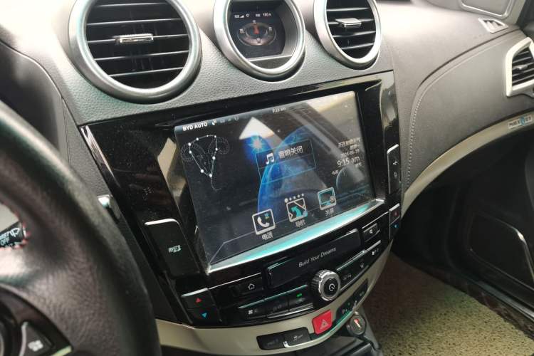 Used BYD S7 2015 2.0T Automatic Flagship Edition Audio And AC Panel