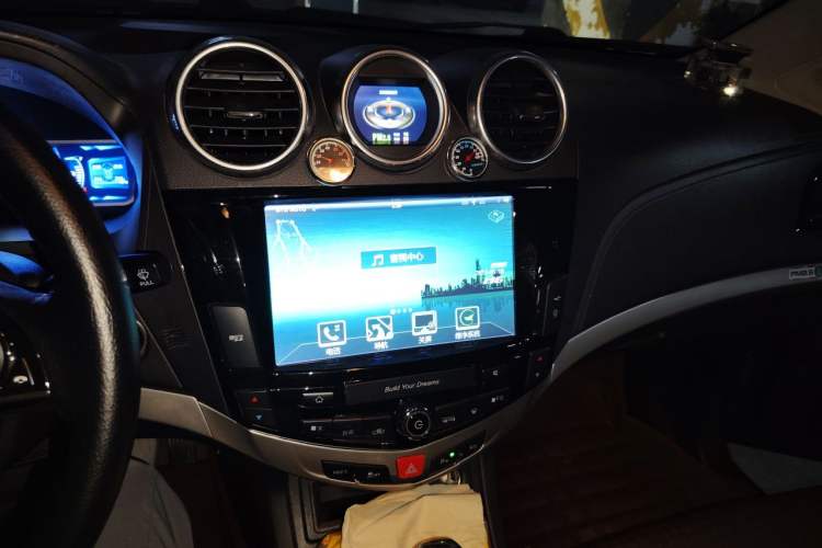 Used BYD S7 2015 2.0T Upgraded Automatic Flagship Version Audio And AC Panel