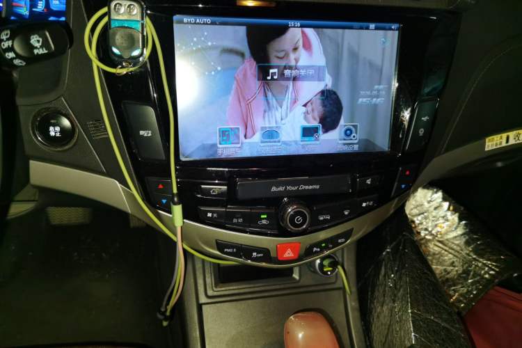 Used BYD S7 2015 2.0T Upgraded Automatic Luxury Version Audio And AC Panel