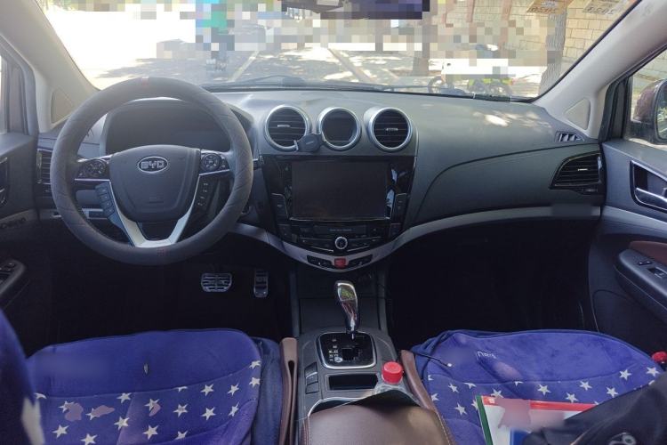 Used BYD S7 2015 2.0T Automatic Flagship Edition Center Console
