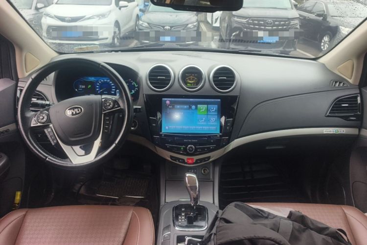 Used BYD S7 2015 2.0T Upgraded Automatic Flagship Version Center Console