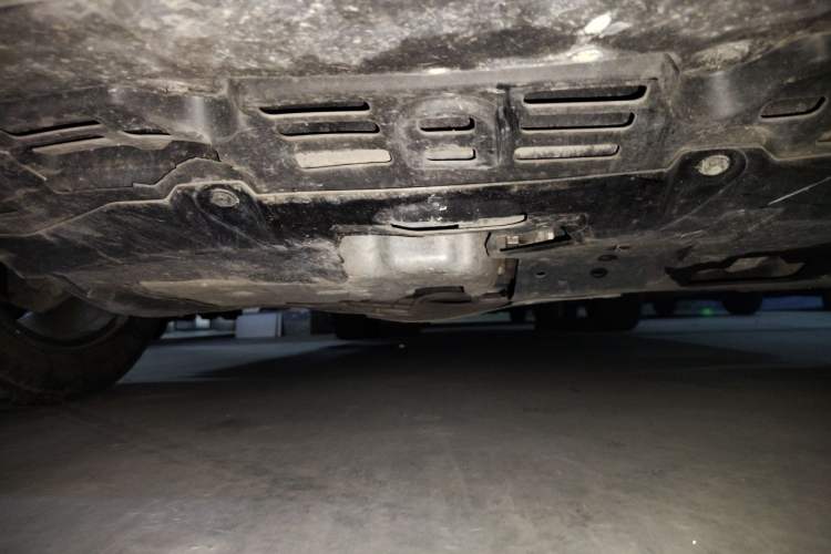 Used BYD S7 2015 2.0T Upgraded Automatic Flagship Version Chassis Front