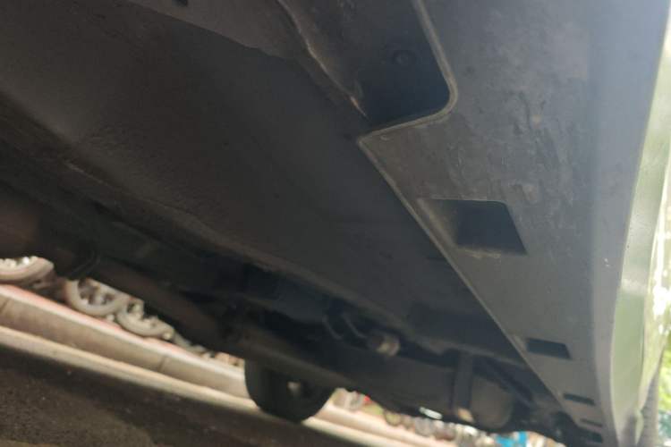 Used BYD S7 2015 2.0T Upgraded Automatic Luxury Version Chassis Front Left