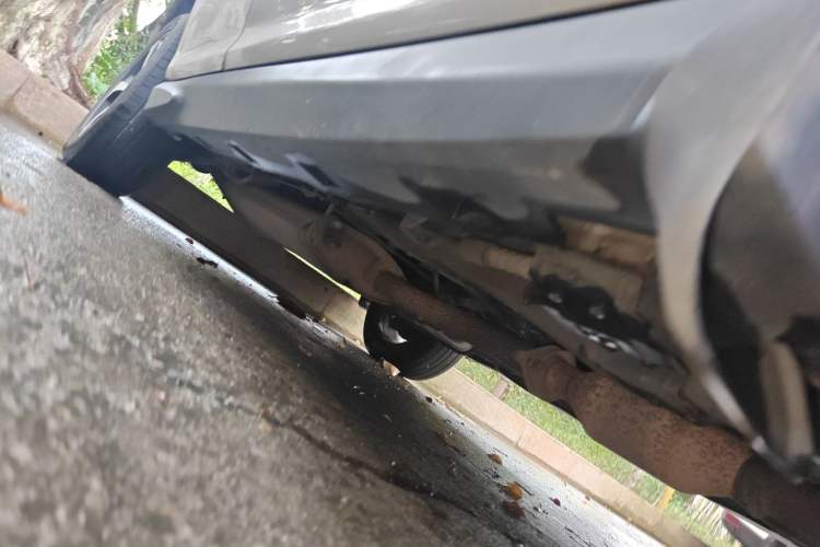 Used BYD S7 2015 2.0T Automatic Prestige Model Chassis Front Right