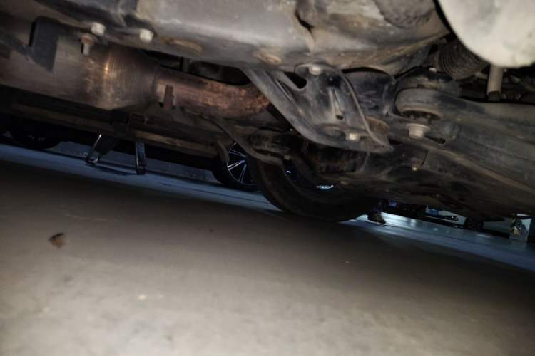 Used BYD S7 2015 2.0T Upgraded Automatic Flagship Version Chassis Front Right