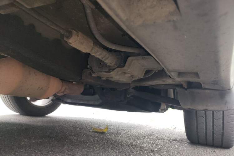 Used BYD S7 2015 2.0T Automatic Prestige Model Chassis Front Right