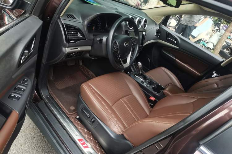 Used BYD S7 2015 2.0T Upgraded Automatic Luxury Version Driver Seat