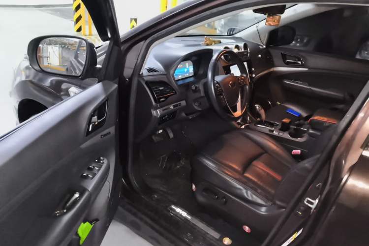 Used BYD S7 2015 2.0T Automatic Flagship Edition Driver Seat
