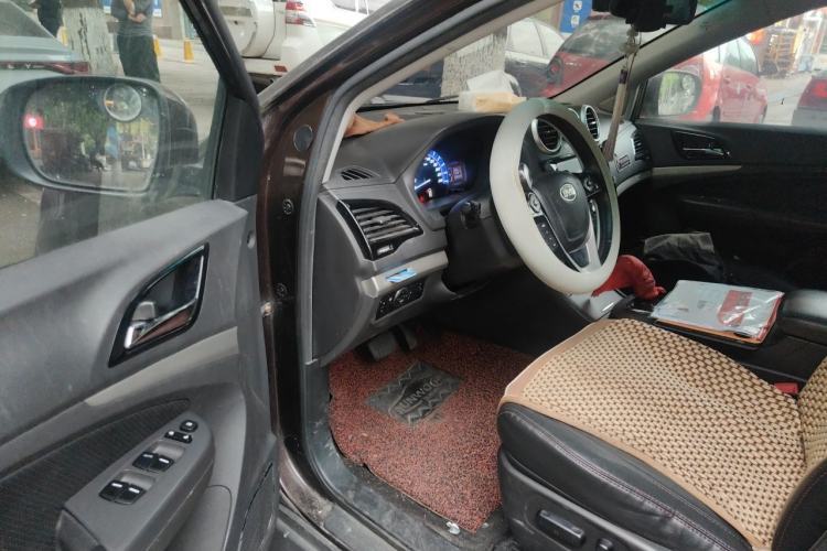 Used BYD S7 2015 2.0T Upgraded Automatic Luxury Version Driver Seat