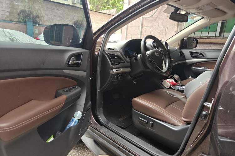 Used BYD S7 2015 2.0T Upgraded Automatic Luxury Version Driver Seat