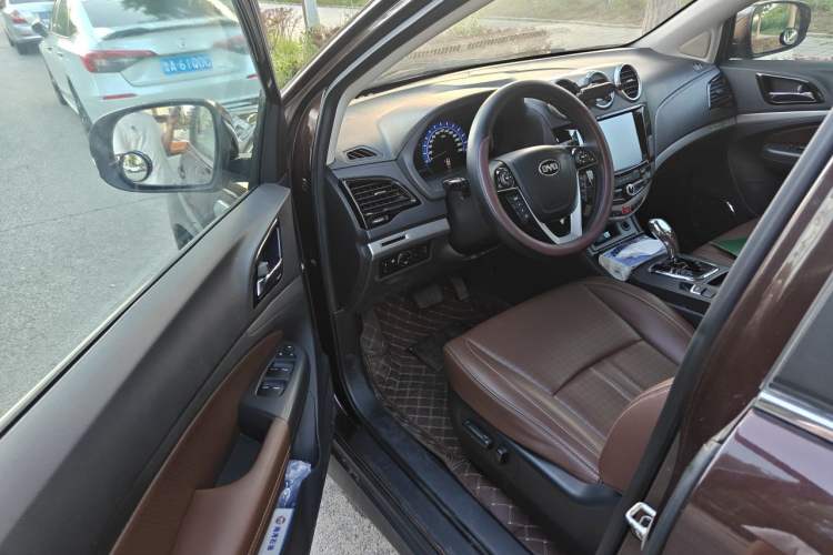 Used BYD S7 2015 2.0T Upgraded Automatic Luxury Version Driver Seat