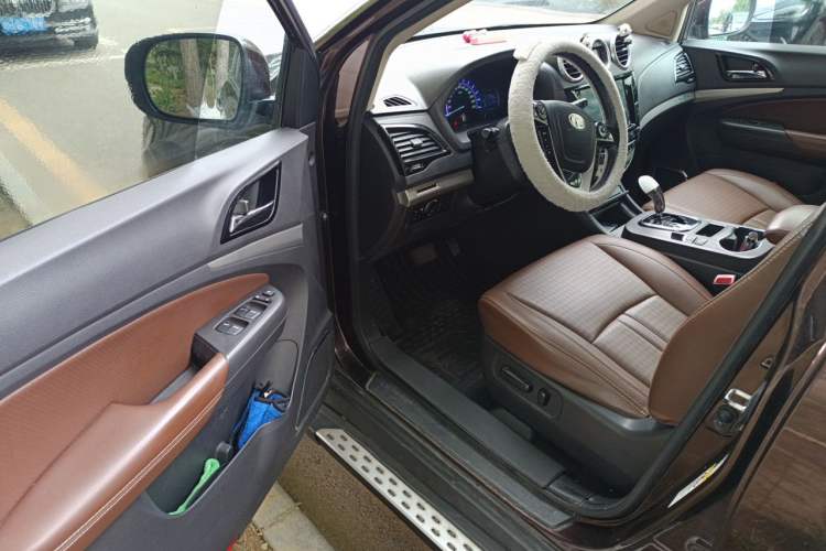 Used BYD S7 2015 2.0T Upgraded Automatic Luxury Version Driver Seat