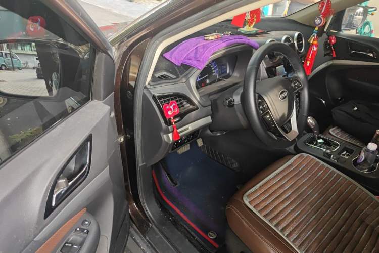 Used BYD S7 2015 2.0T Upgraded Automatic Luxury Version Driver Seat