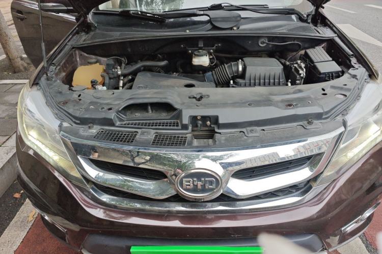 Used BYD S7 2015 2.0T Automatic Flagship Edition Engine Bay
