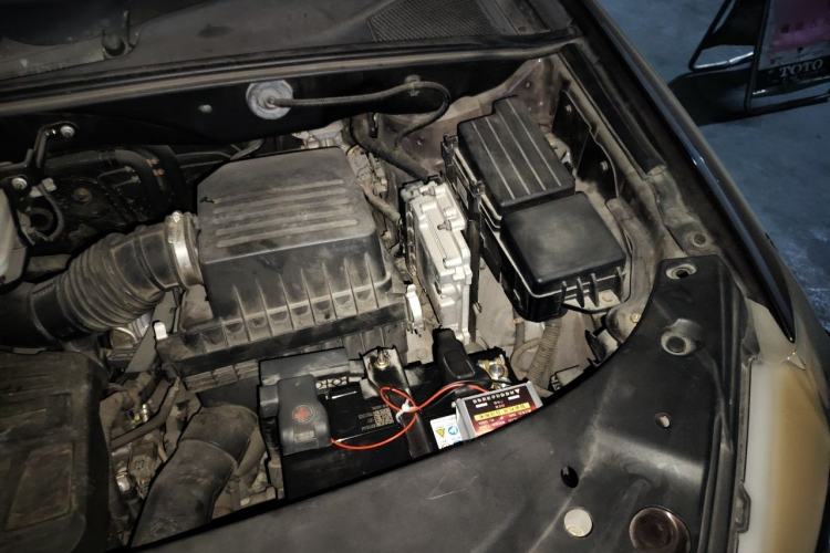 Used BYD S7 2015 2.0T Upgraded Automatic Flagship Version Engine Bay Left