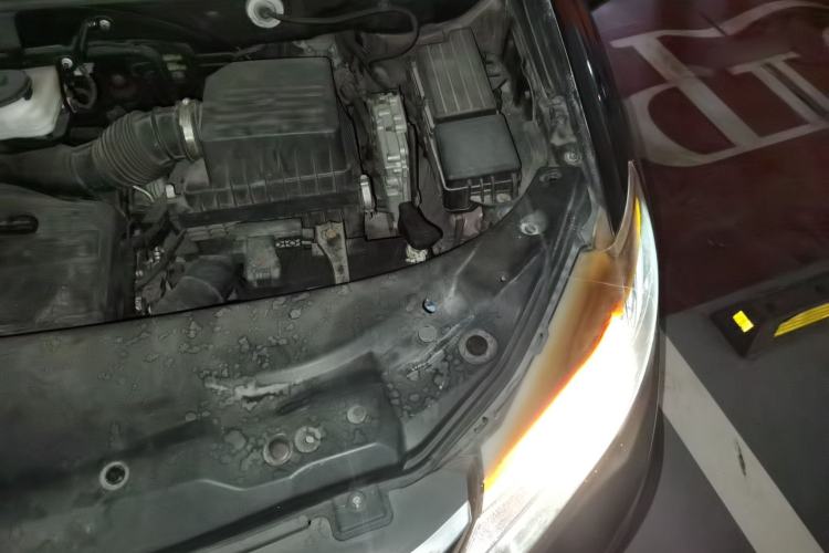 Used BYD S7 2015 2.0T Upgraded Automatic Luxury Version Engine Bay Left