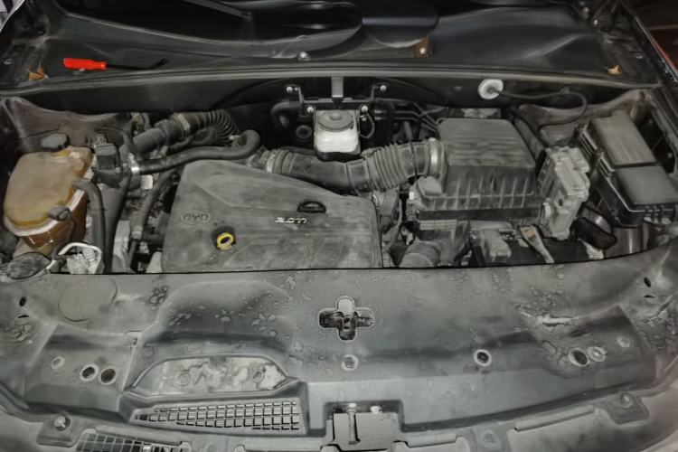 Used BYD S7 2015 2.0T Upgraded Automatic Luxury Version Engine Bay