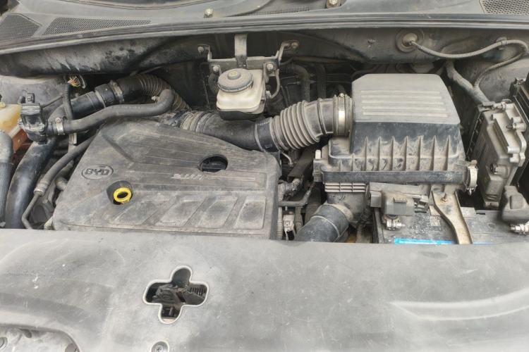 Used BYD S7 2015 2.0T Upgraded Automatic Luxury Version Engine Bay