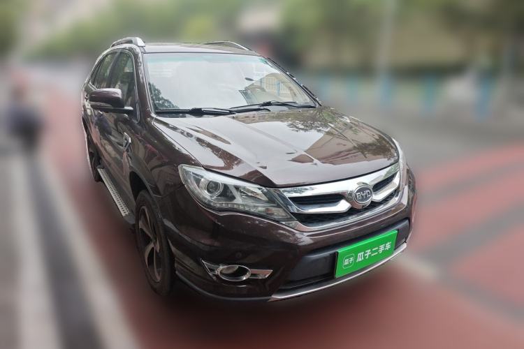 Used BYD S7 2015 2.0T Automatic Flagship Edition Front Right 45 Deg